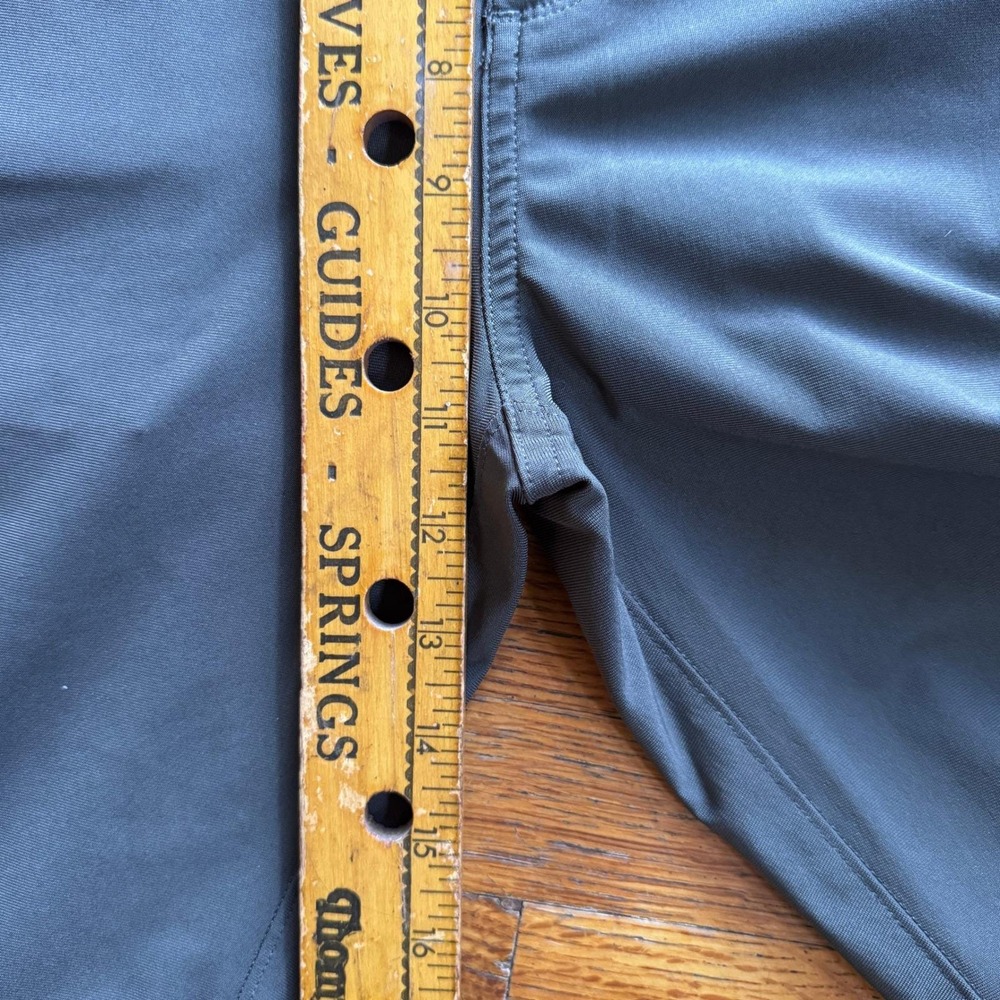 Vuori Meta Pant Mens W32 L30 Charcoal Grey Slim Tapered Performance Chino V430-S - Picture 4 of 10